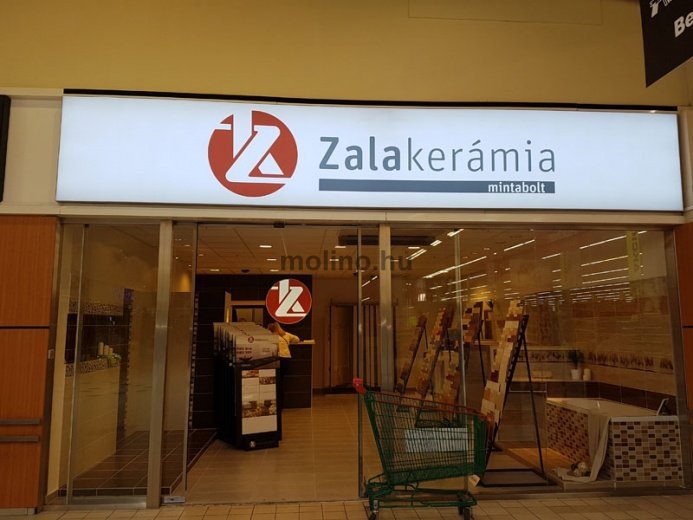 Dekoráció és reklámeszközök a Zalakerámia üzleteiben: zalakeramia 05